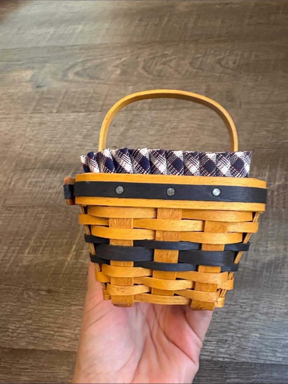 Longaberger J.W. Mini Berry Basket & Mini Original Easter Basket Lot of 2 Liners